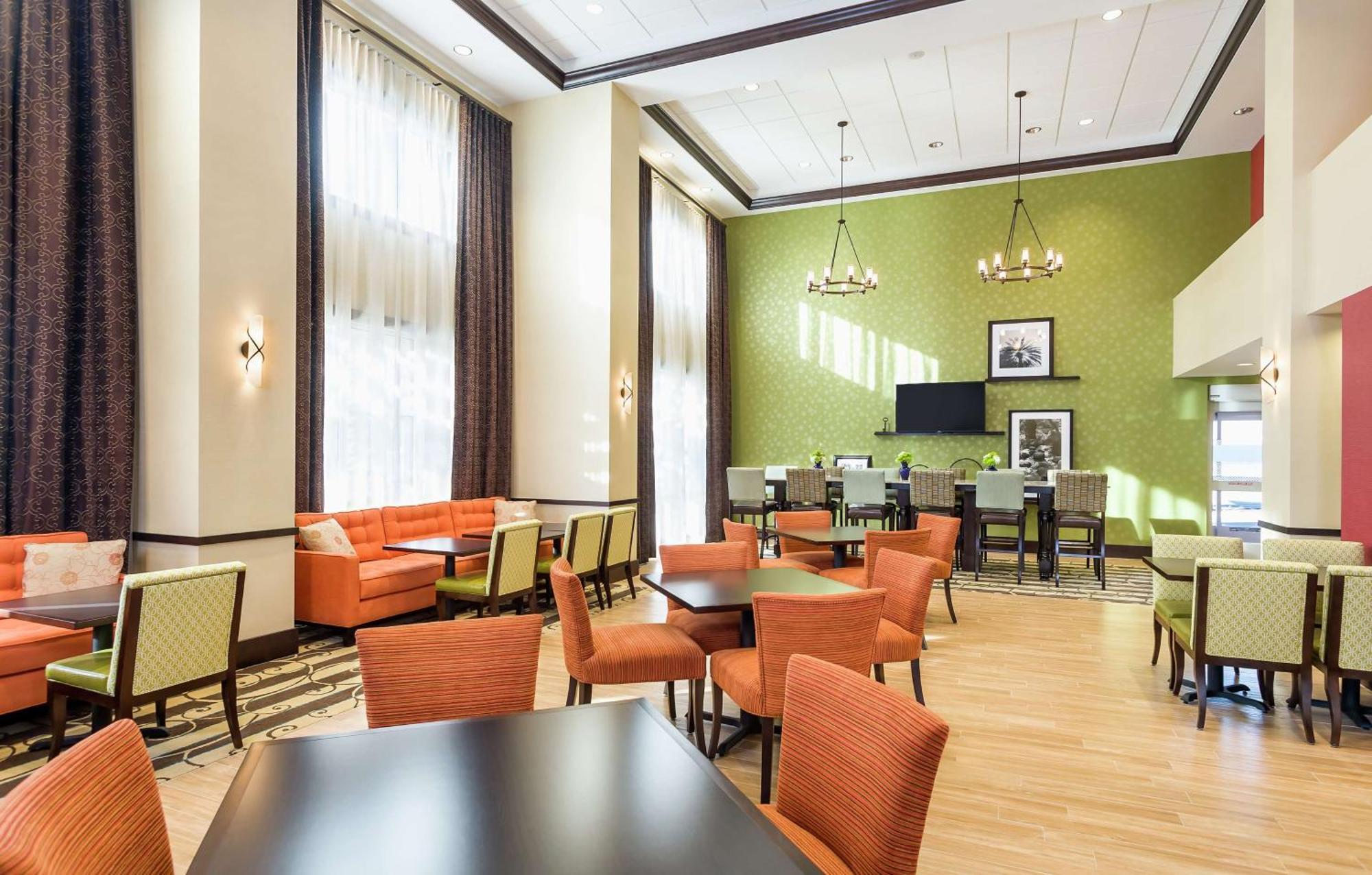 Hampton Inn & Suites סן ברנרדינו מראה חיצוני תמונה