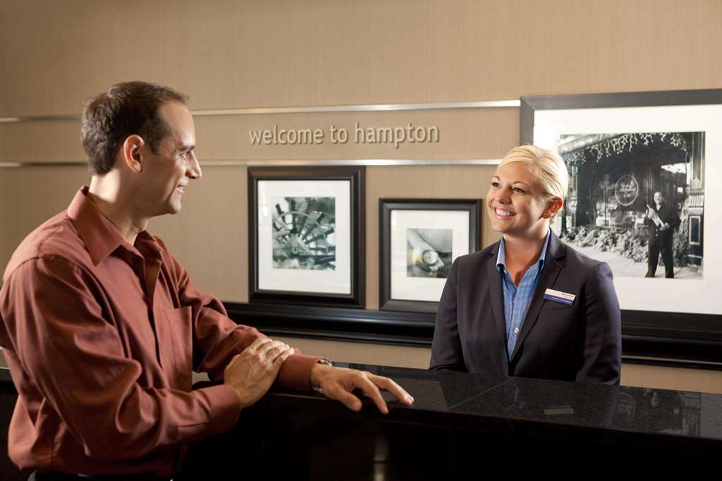 Hampton Inn & Suites סן ברנרדינו מראה פנימי תמונה